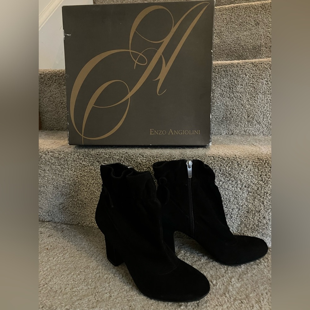 PERFECT CONDITION!ENZO ANGIOLINI Black Suede Heeled Boots/Booties w Box Size 6